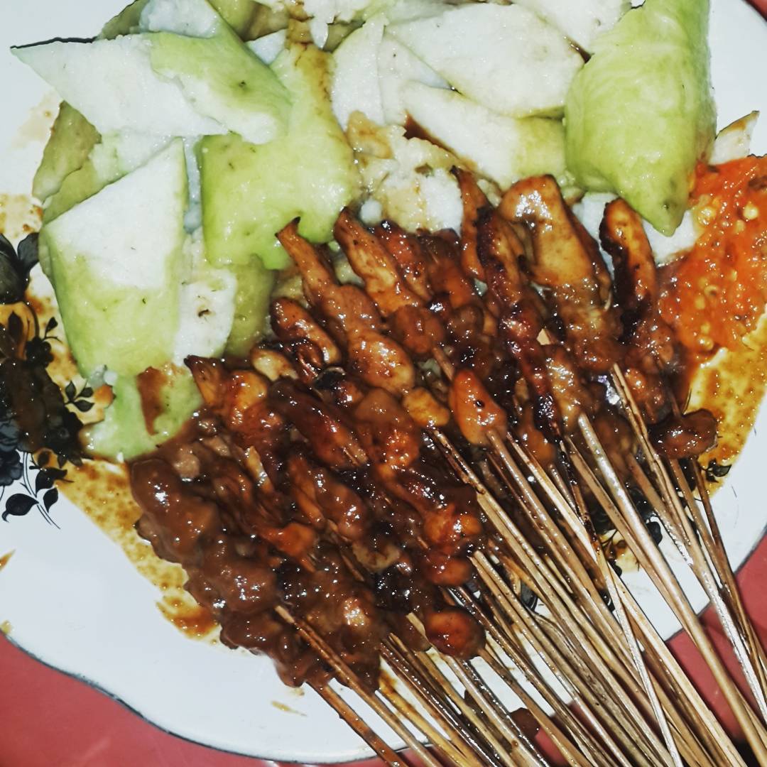 Sate Lalat Pamekasan IG @jhonatan_zhang