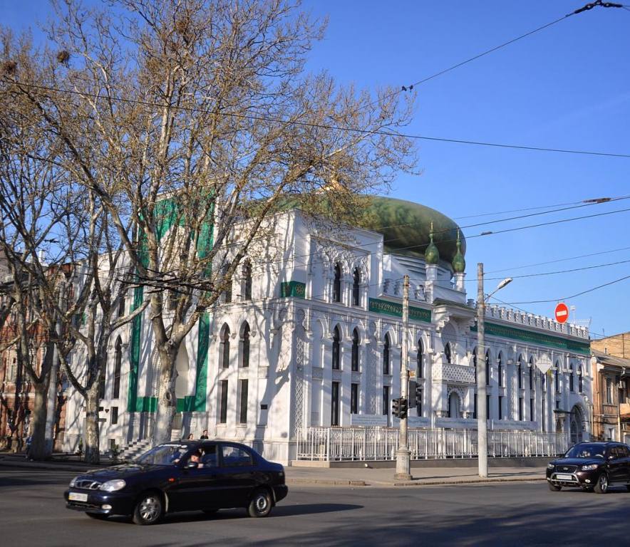 Masjid Al-Salam dan Pusat Kebudayaan Arab atau Odessa Al Salam Mosque. Pict by IG @ayhandincmd