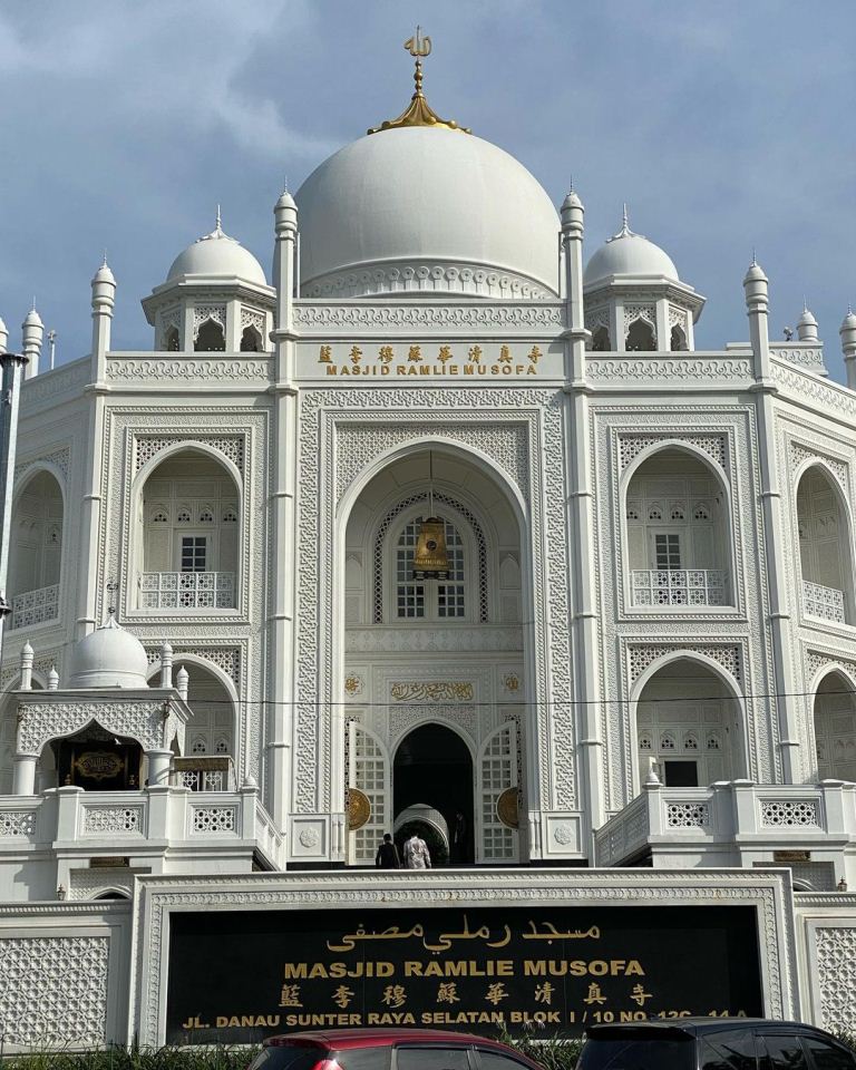 Masjid Ramlie Musofa - Jakarta Utara. Pict by IG indragram8